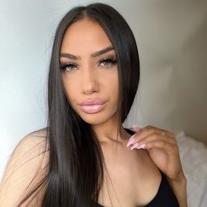 Meet your Posher, Alexandra